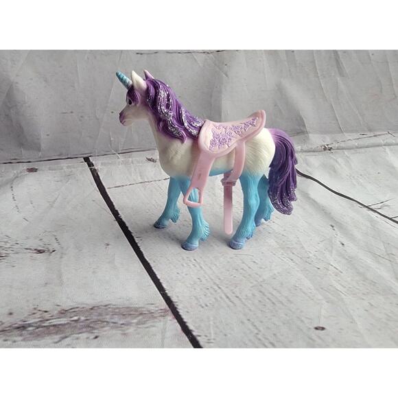 Schleich Olaria Unicorn Foal PVC Figure, Baby Unicorn, Colt, #70589, Mythical - Picture 4 of 7